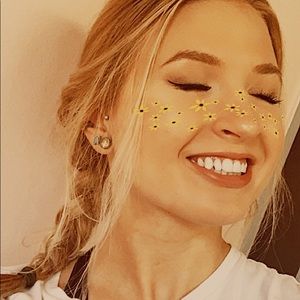 Meet your Posher, Jaeli